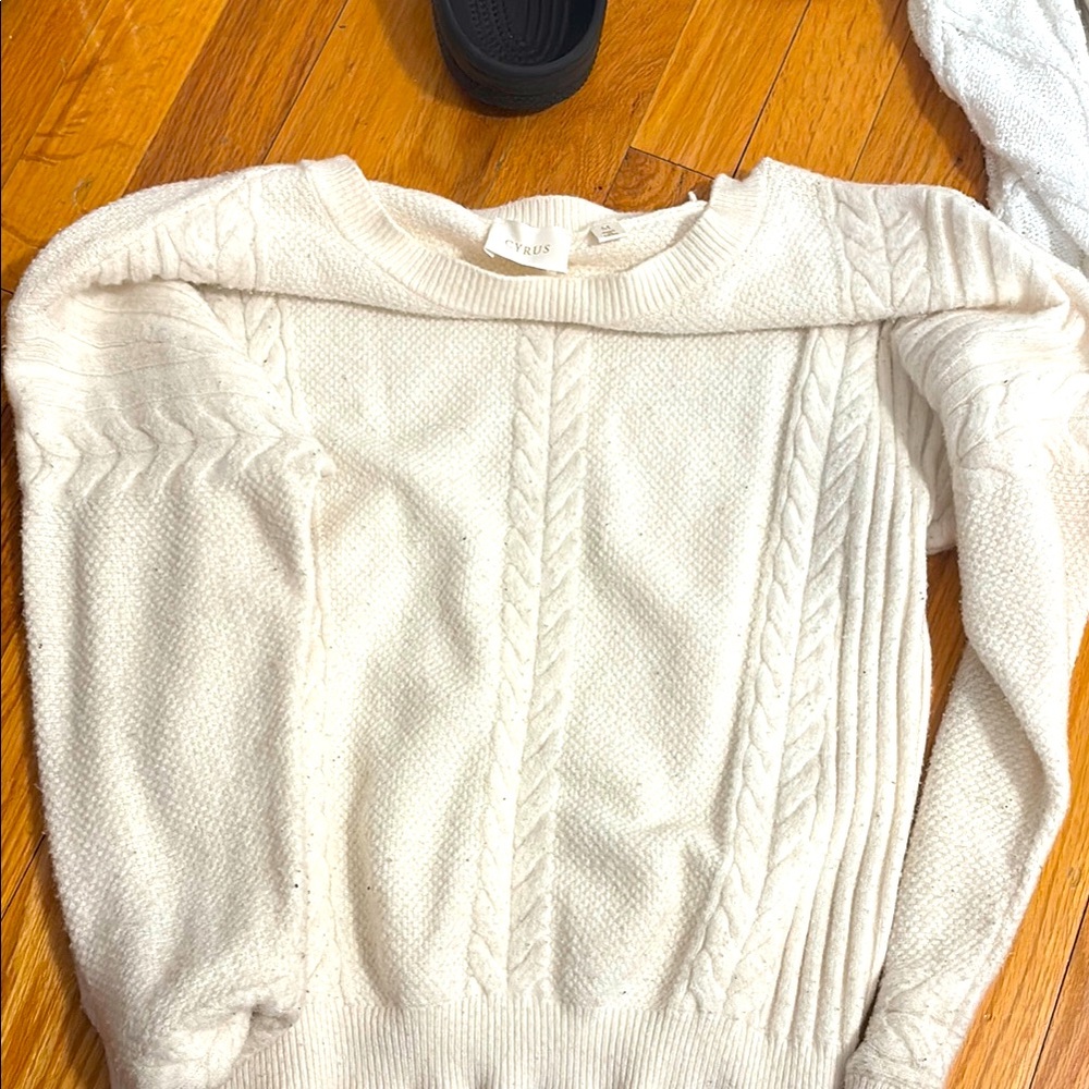 Vineyard Vines Women's Cream Sweater